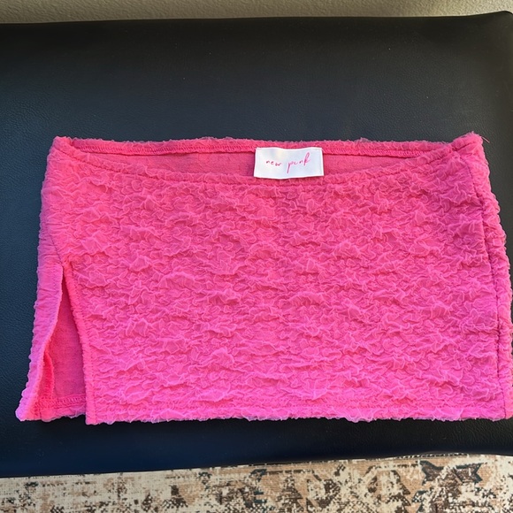 Hot pink mini skirt and Halter top - size S - Picture 8 of 8